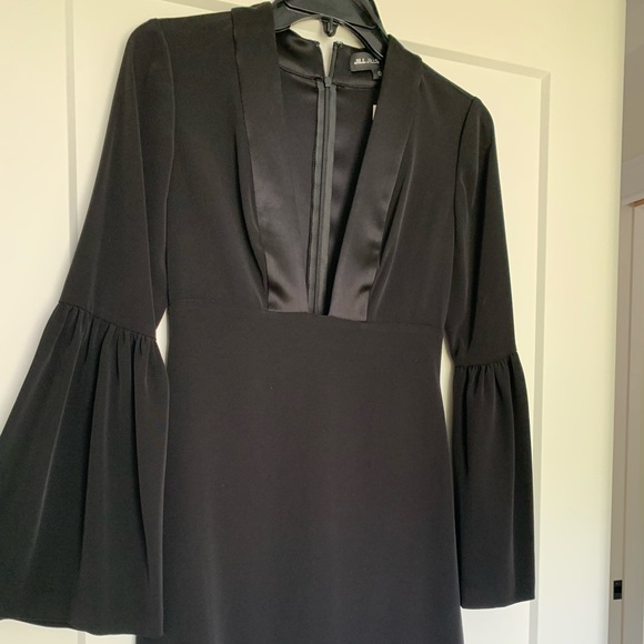 Jill Stuart Women's Deep-V Long-Sleeve Cocktail Dress - Picture 2 of 5